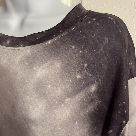 Rainbow Tie Dye Soft Galaxy Top size XL 🌌 - Picture 3 of 9